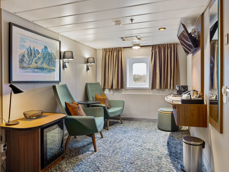 Expedition Suite | Mini suite on upper deck